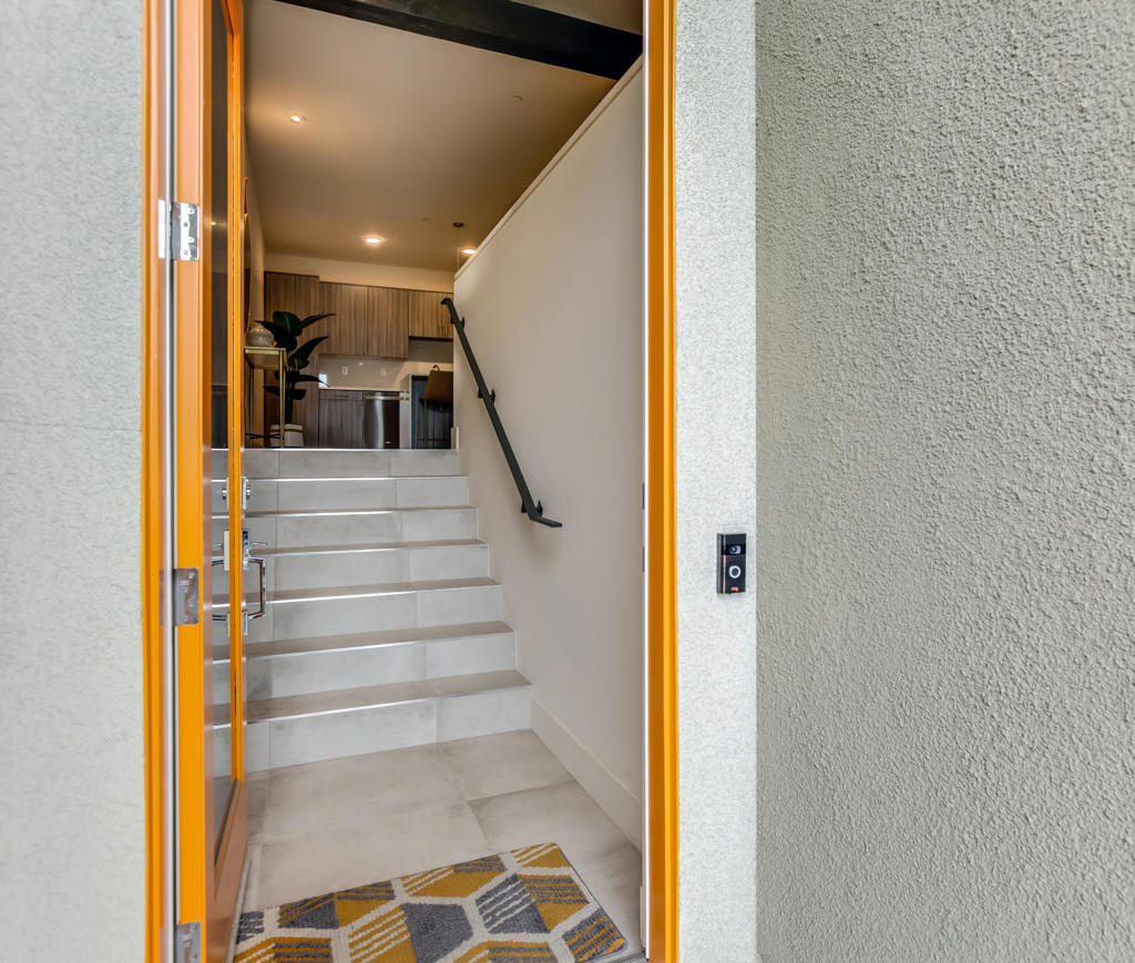 160 The Riv Property Photo 4