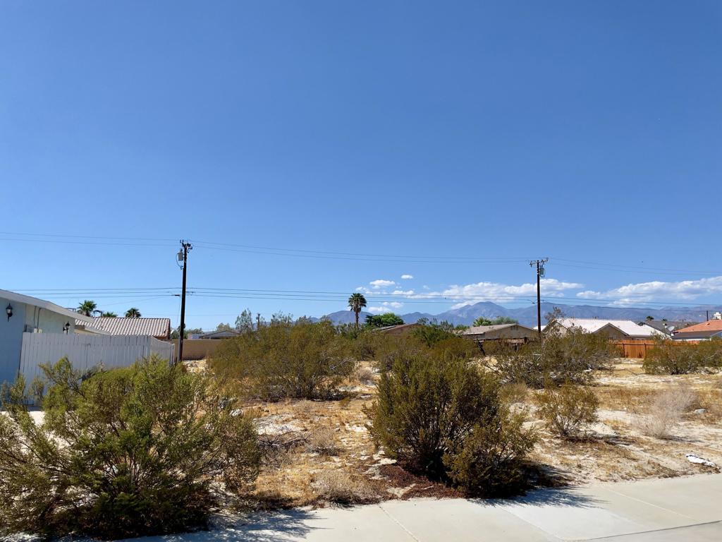 2 West Drive Property Photo 2