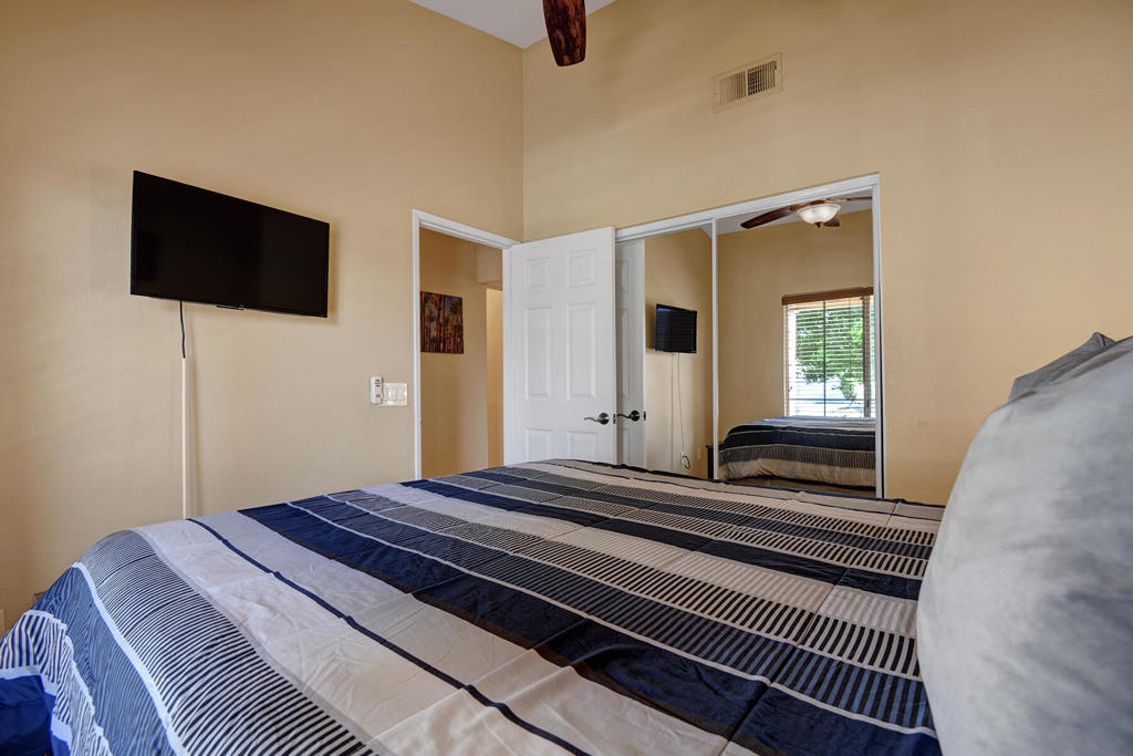 45210 Desert Hills Court Property Photo 17