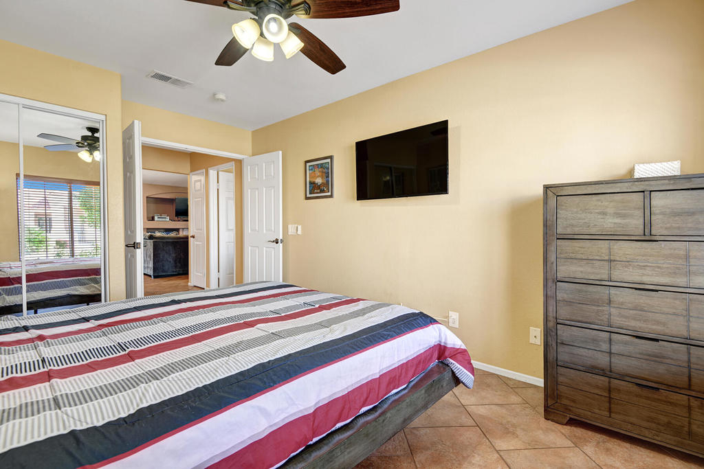 45210 Desert Hills Court Property Photo 19