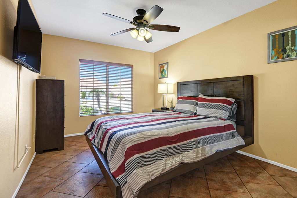 45210 Desert Hills Court Property Photo 20