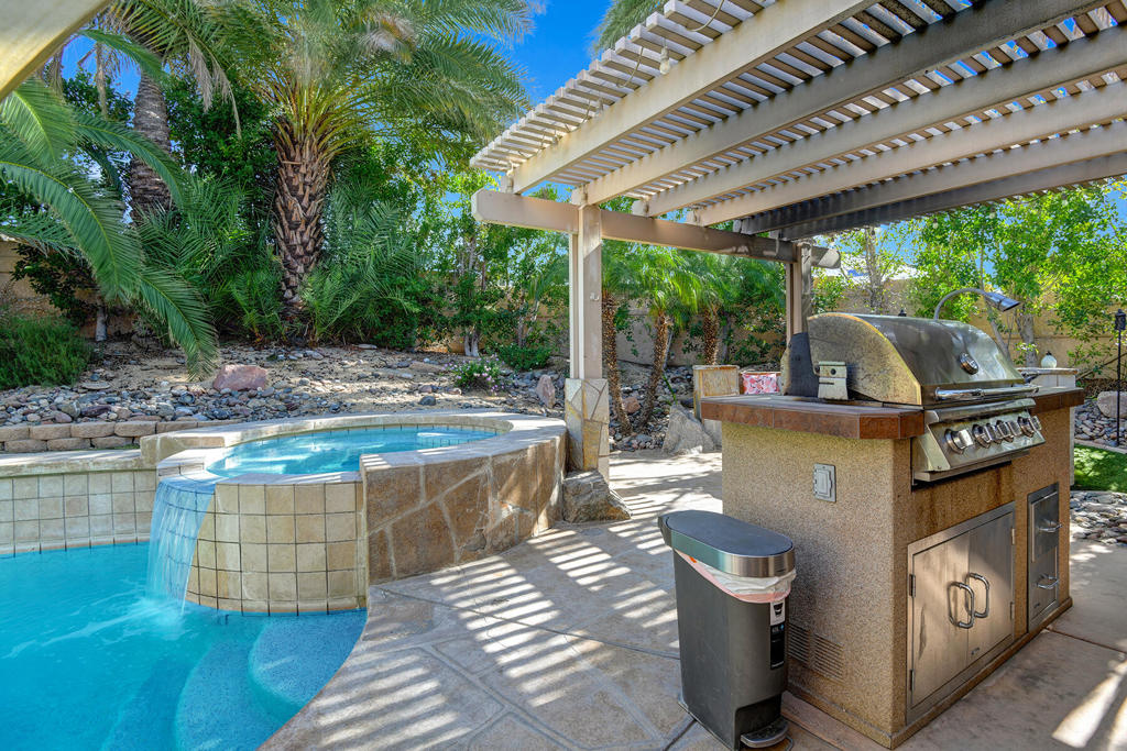 45210 Desert Hills Court Property Photo 25