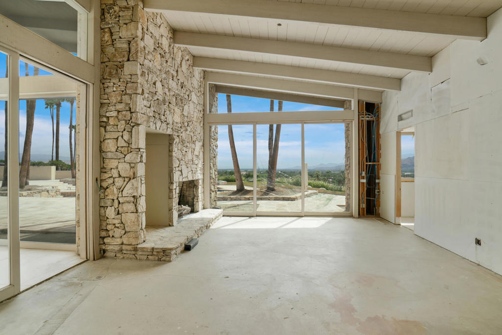 925 W Coronado Avenue Property Photo 13