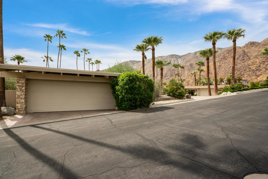925 W Coronado Avenue Property Photo 48