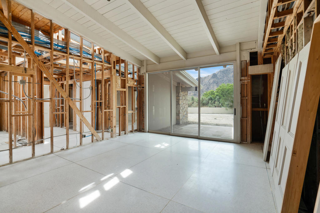 925 W Coronado Avenue Property Photo 78