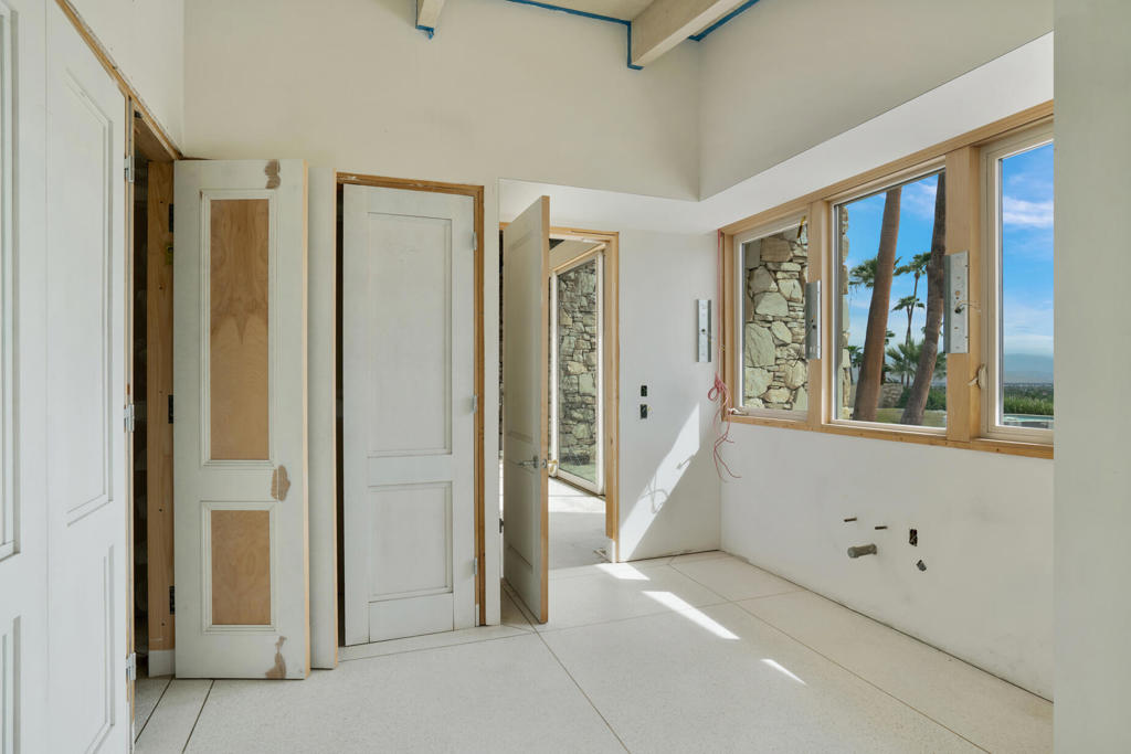 925 W Coronado Avenue Property Photo 88