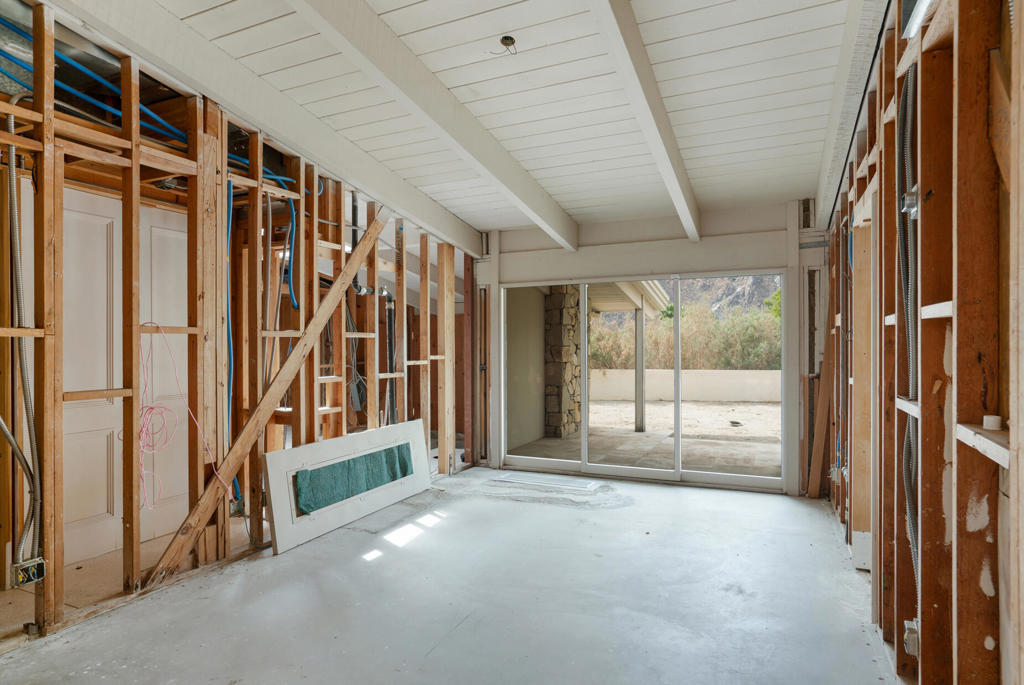 925 W Coronado Avenue Property Photo 95