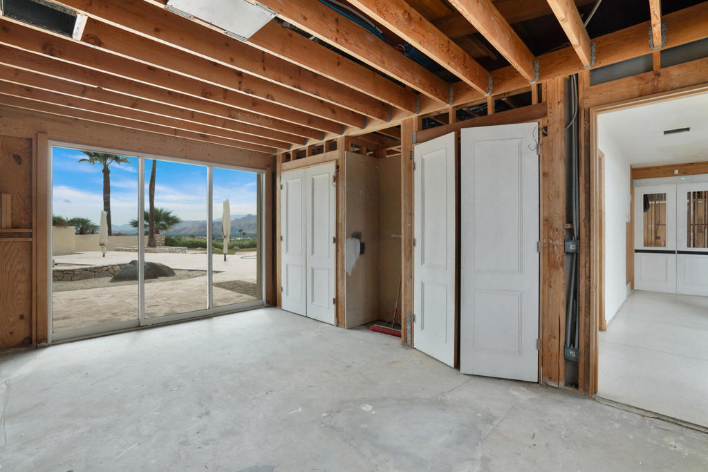 925 W Coronado Avenue Property Photo 97