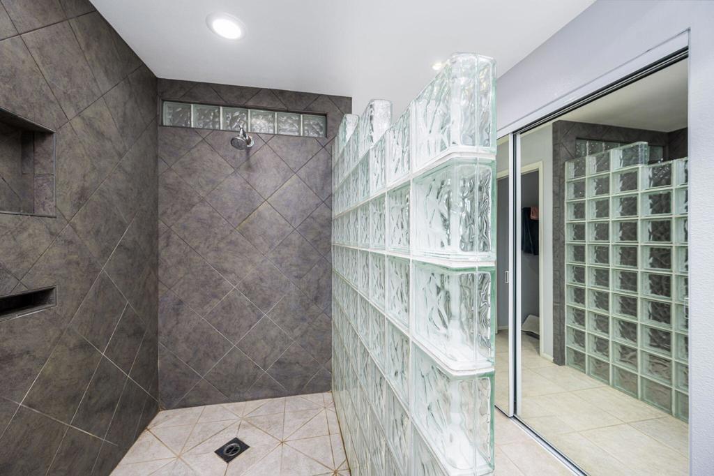 117 Avellino Circle Property Photo 30