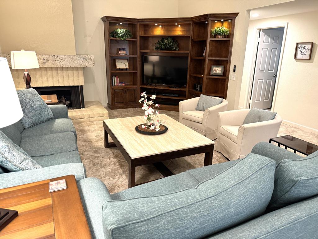 6 Maximo Way Property Photo 3