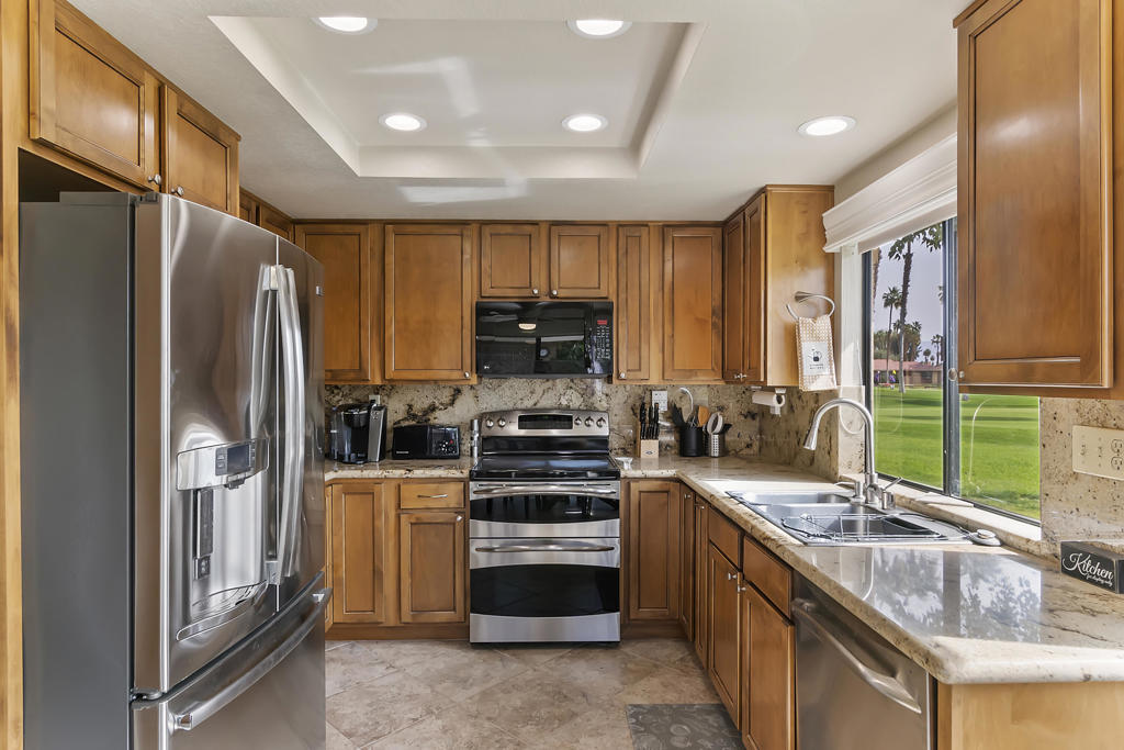6 Maximo Way Property Photo 10