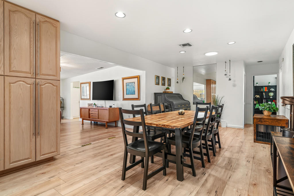 7434 Balsa Avenue Property Photo 4