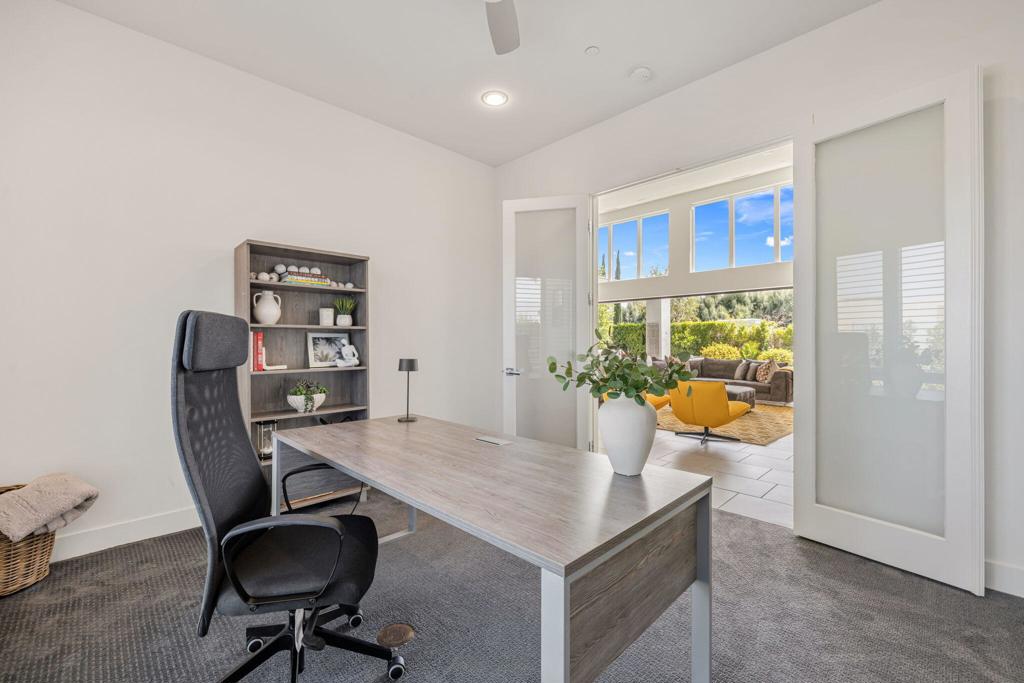 24 Via Monaco Property Photo 8