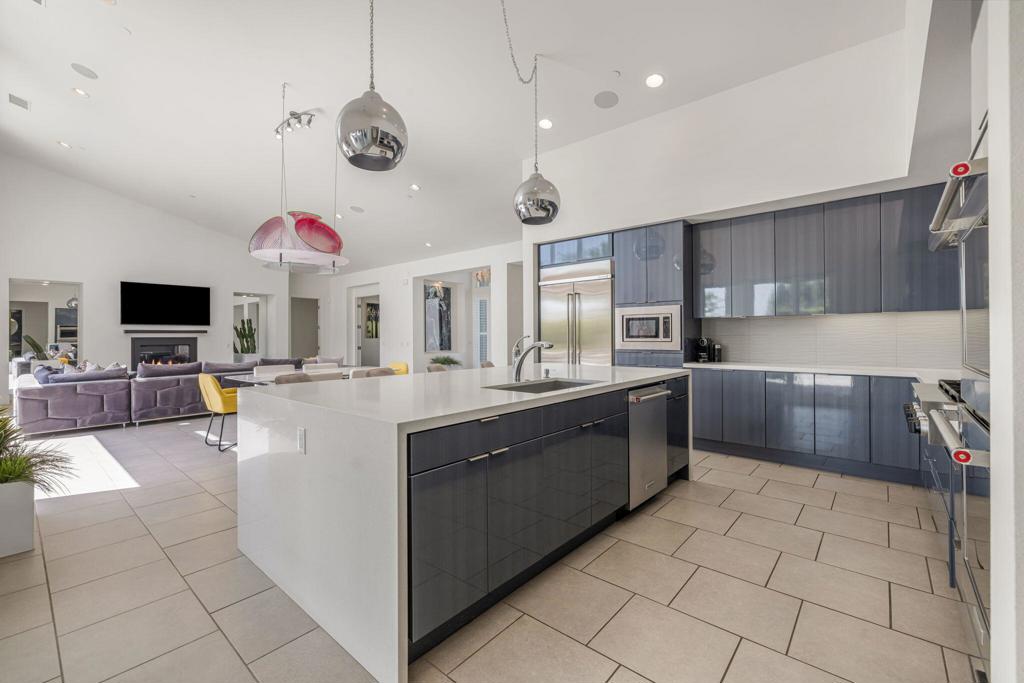 24 Via Monaco Property Photo 10