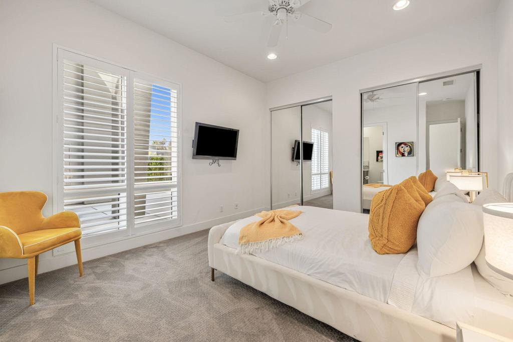 24 Via Monaco Property Photo 25