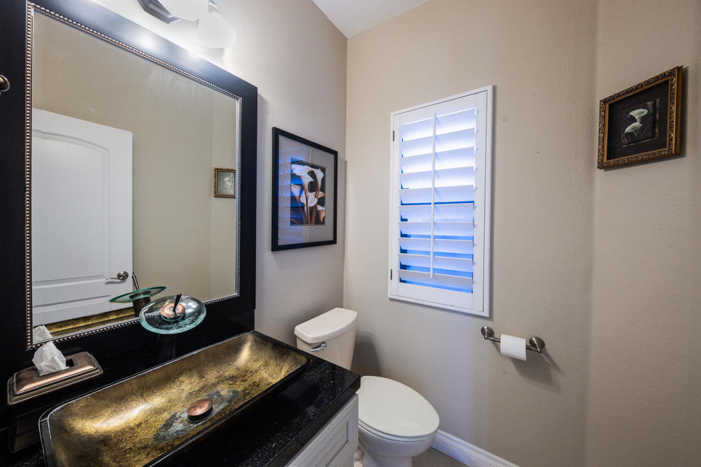38063 Crocus Lane Property Photo 14