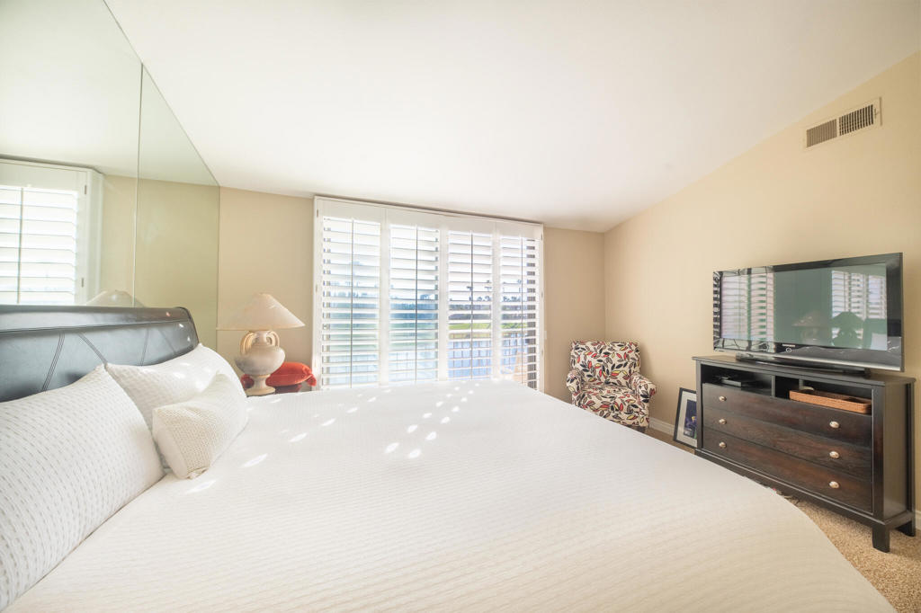 38063 Crocus Lane Property Photo 17