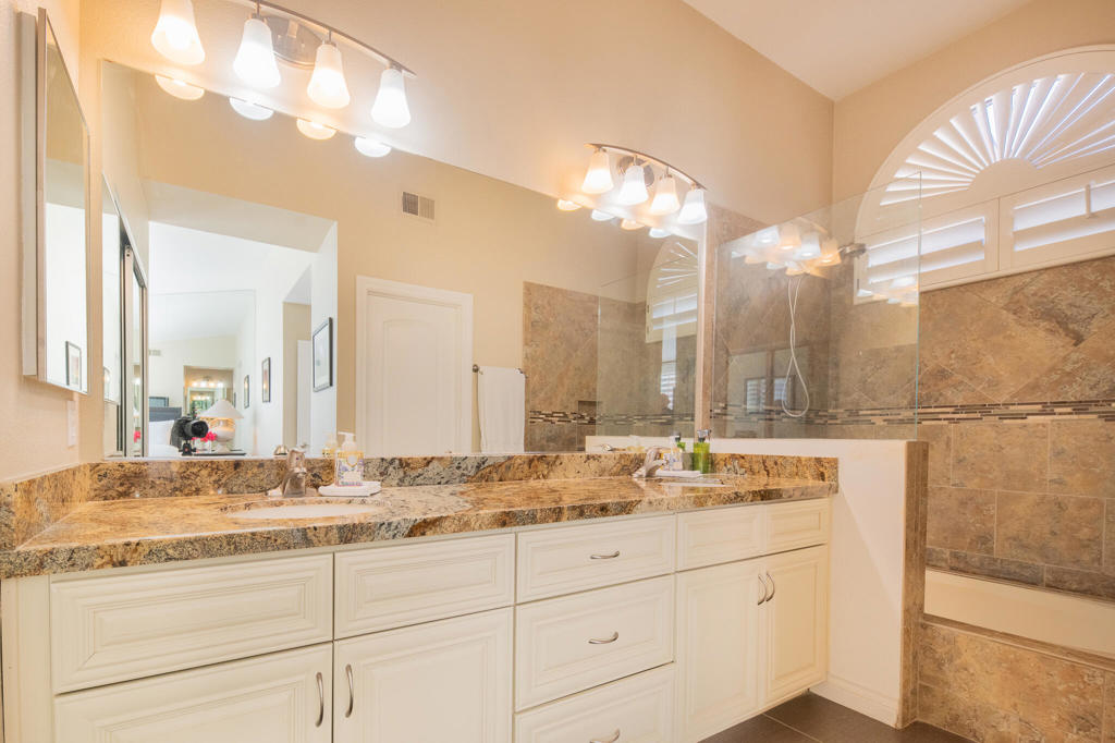 38063 Crocus Lane Property Photo 18