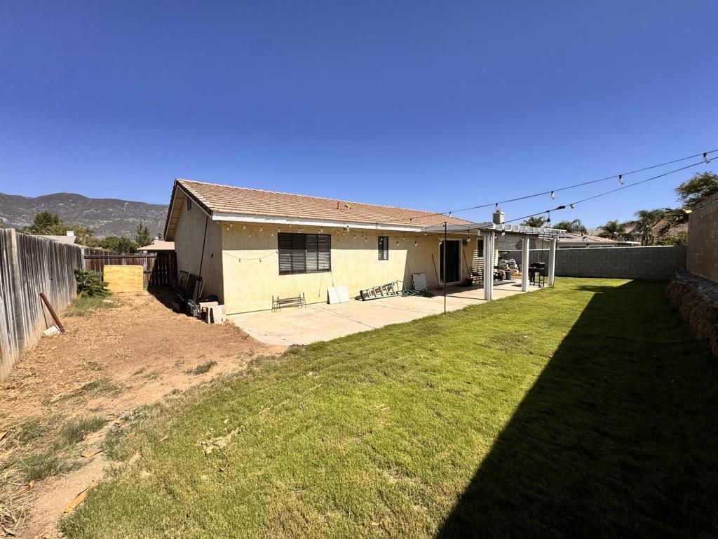 1549 Teton Street Property Photo 5