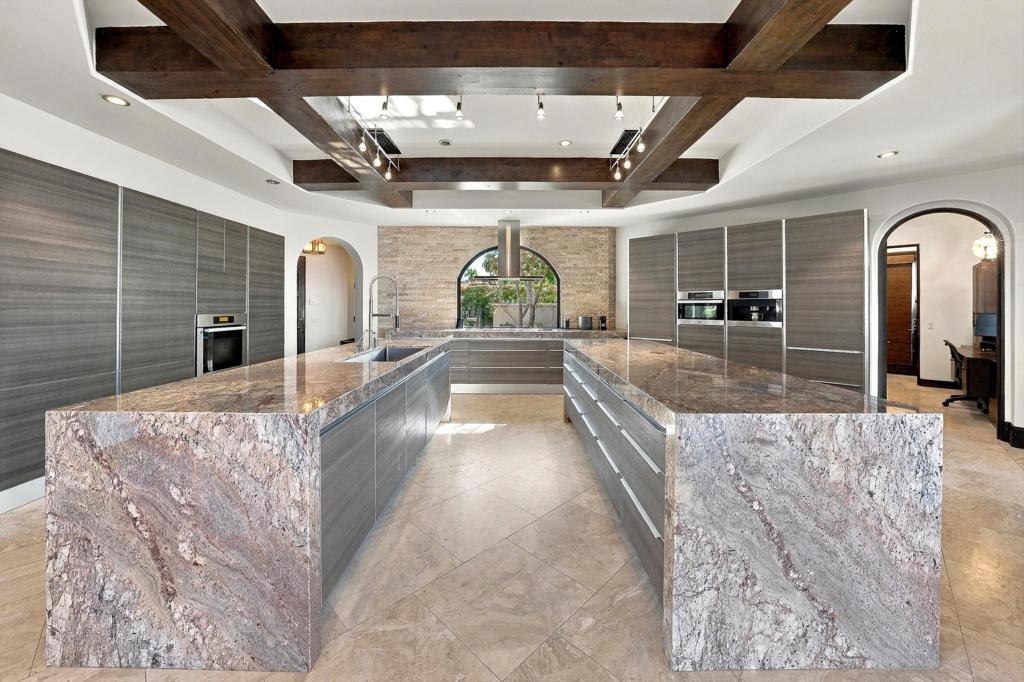 80700 Via Portofino Property Photo 32
