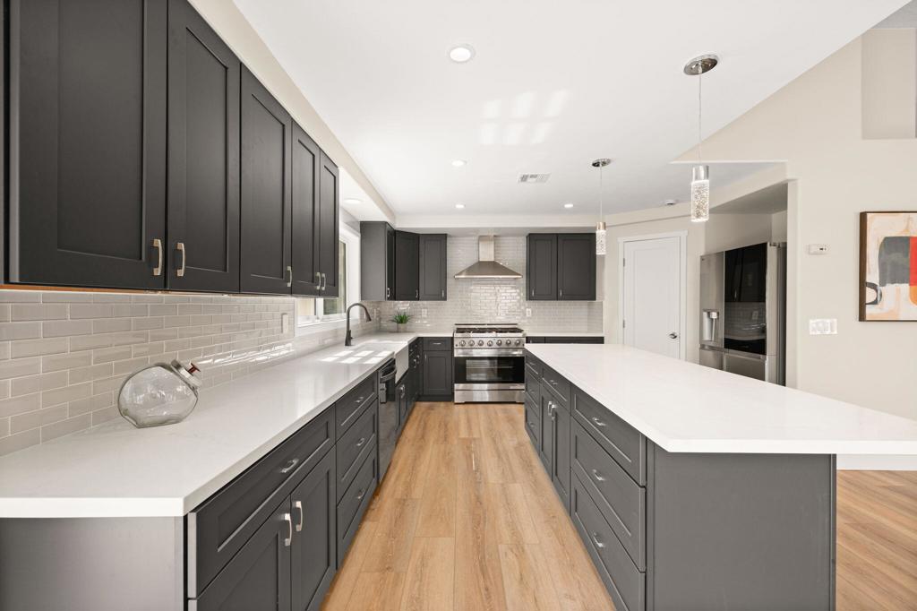 43690 Skyward Way Property Photo 9