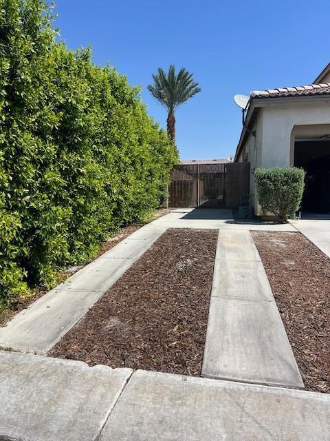 82560 Tivoli Court Property Photo 3