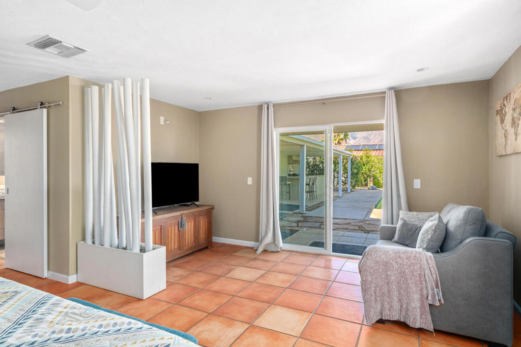 2888 E Venetia Road Property Photo 16