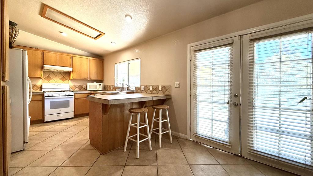 33330 Whispering Palms Trail Property Photo 7