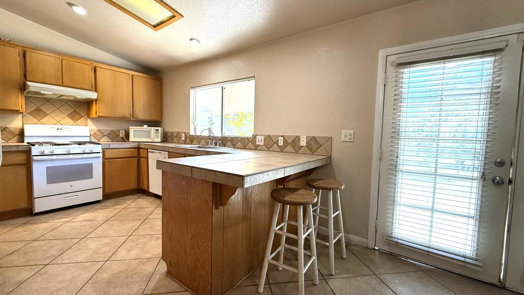 33330 Whispering Palms Trail Property Photo 13