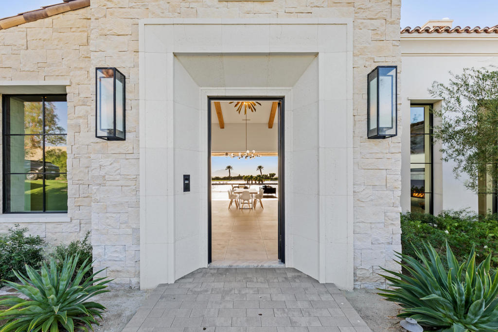 83145 N Shore Drive Property Photo 5