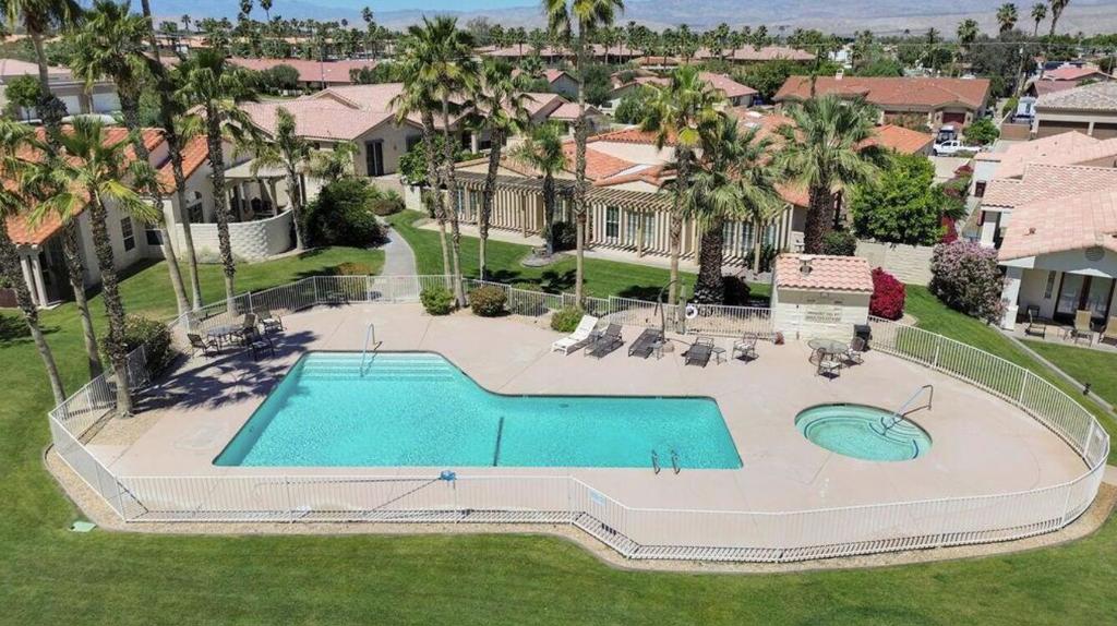 79175 Bermuda Dunes Drive Property Photo 3
