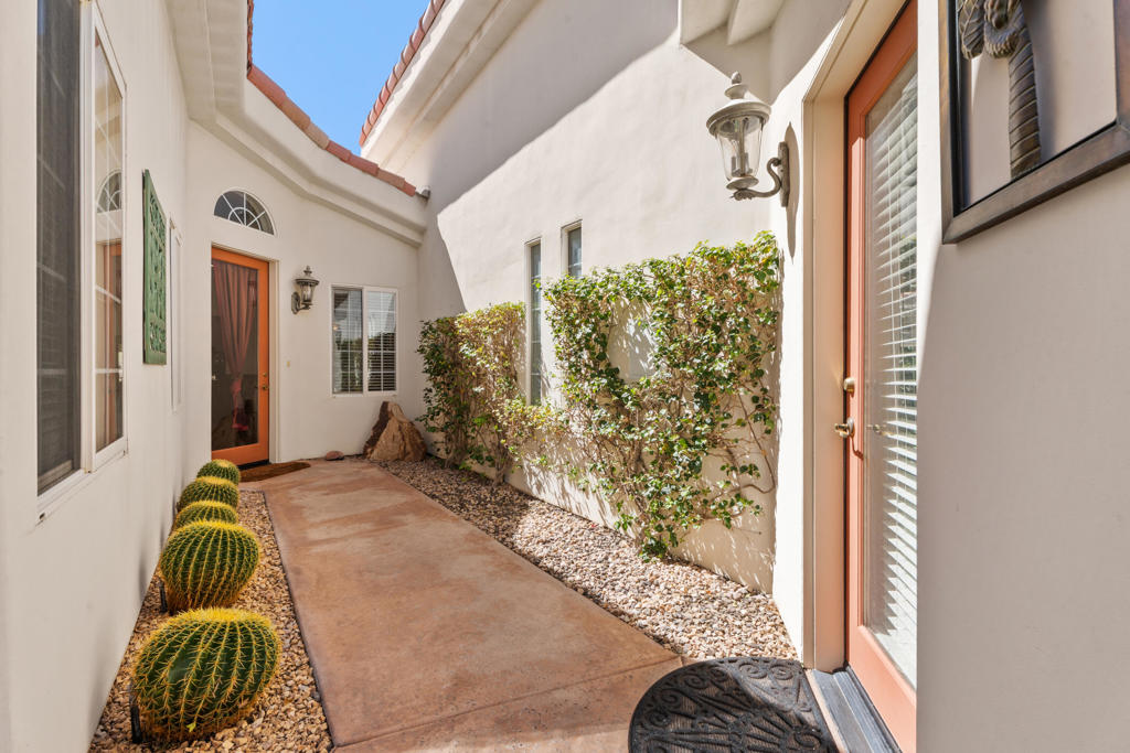 79175 Bermuda Dunes Drive Property Photo 6