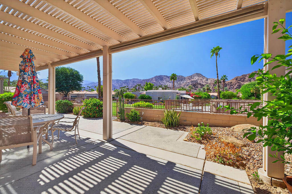 48528 Via Amistad Property Photo 2