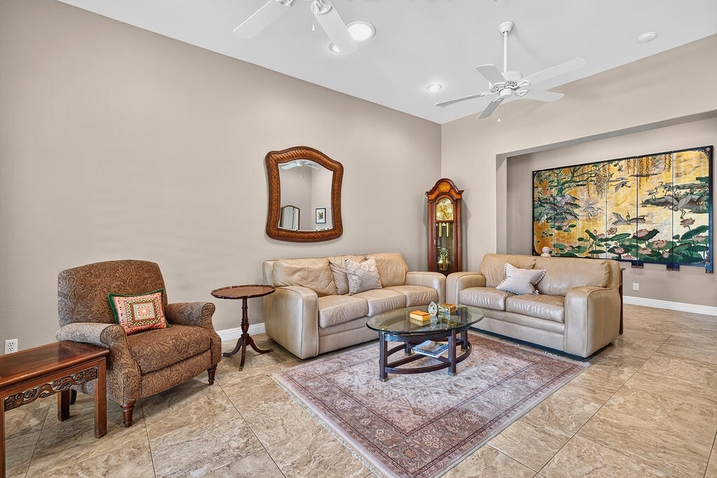 48528 Via Amistad Property Photo 4