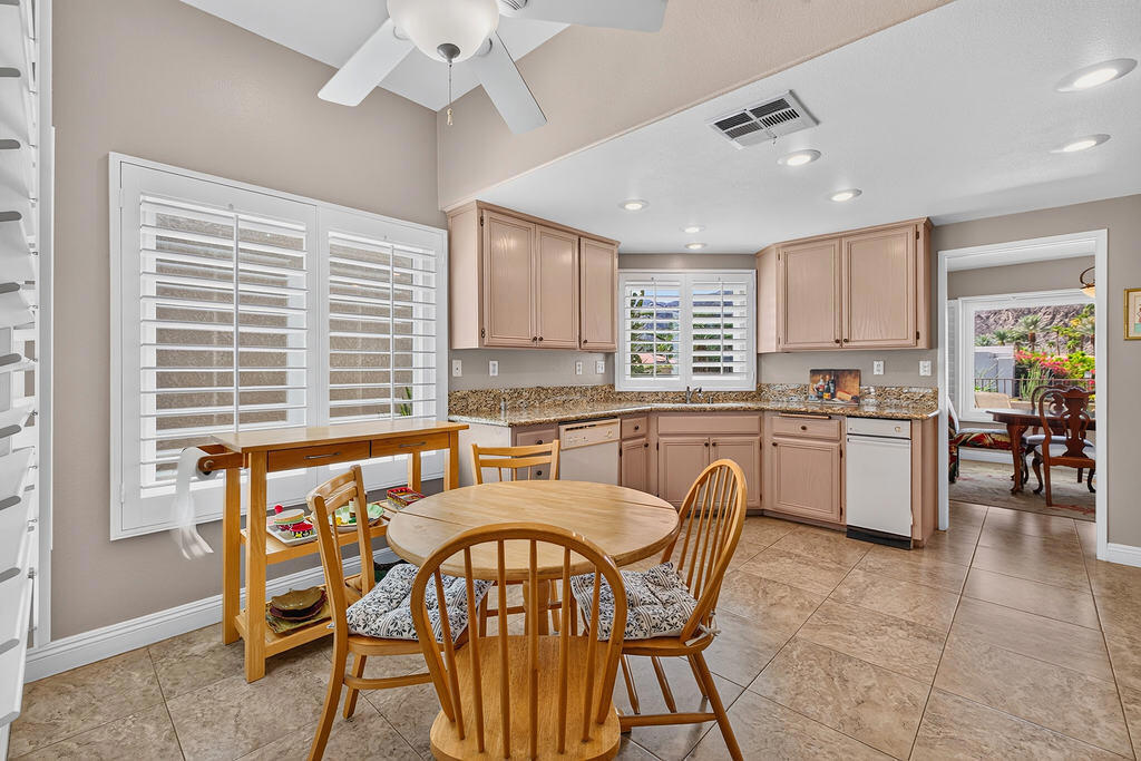48528 Via Amistad Property Photo 7