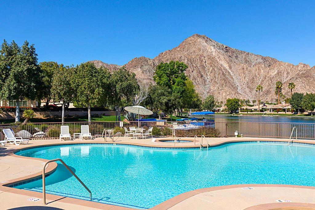 48528 Via Amistad Property Photo 27