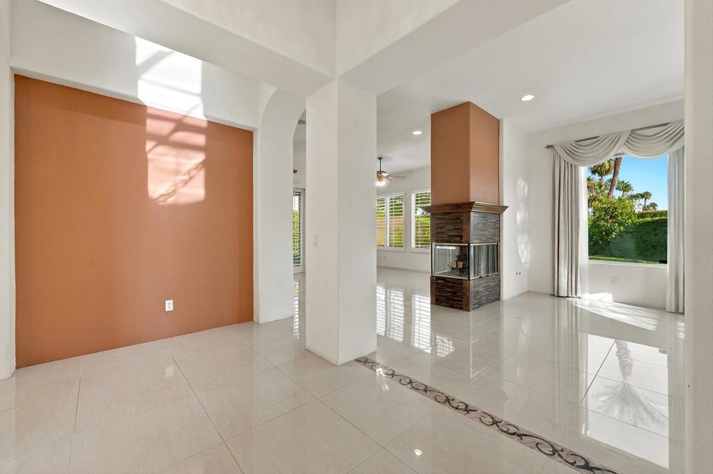 24 Via Elegante Property Photo 4