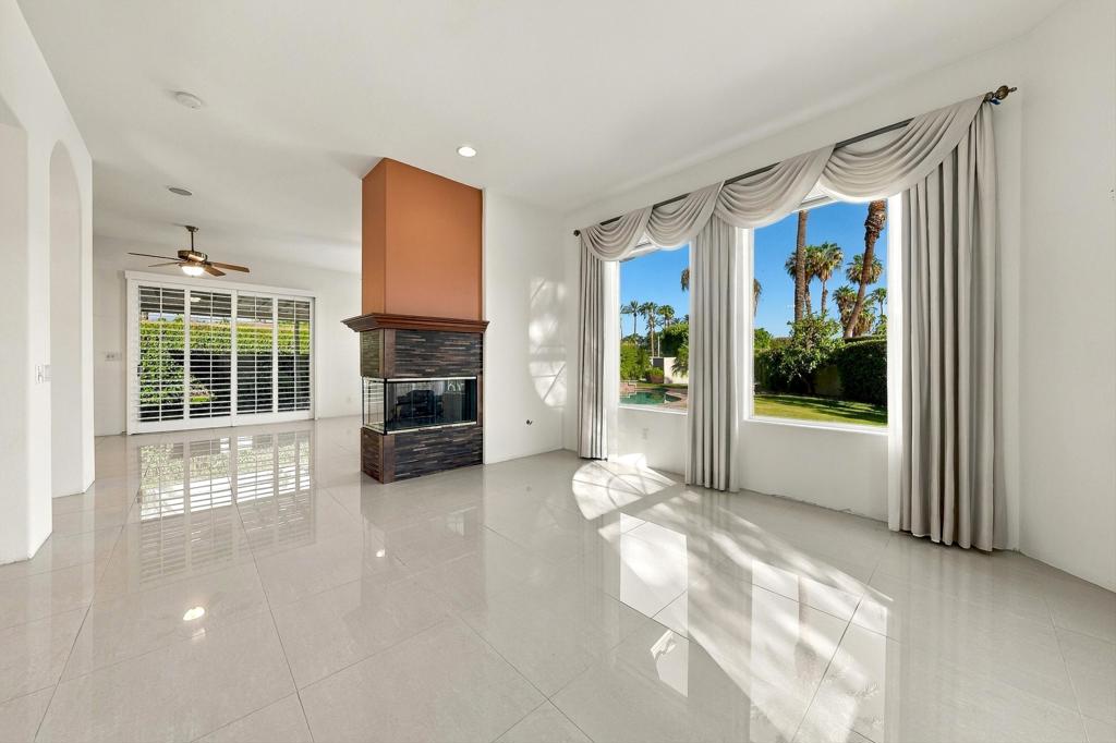 24 Via Elegante Property Photo 7
