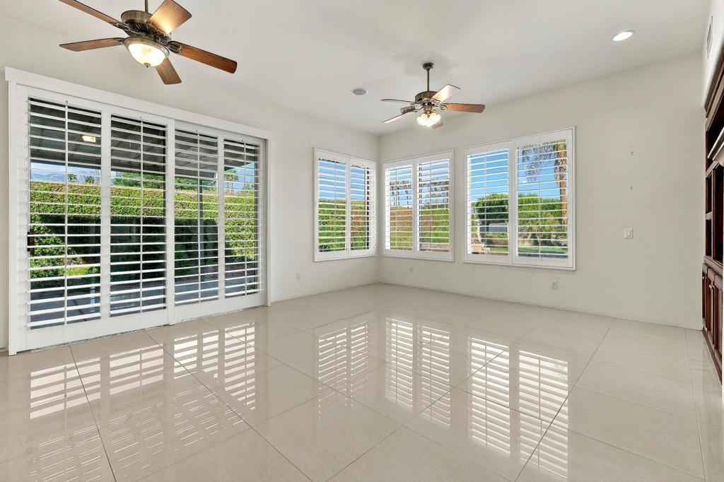 24 Via Elegante Property Photo 8