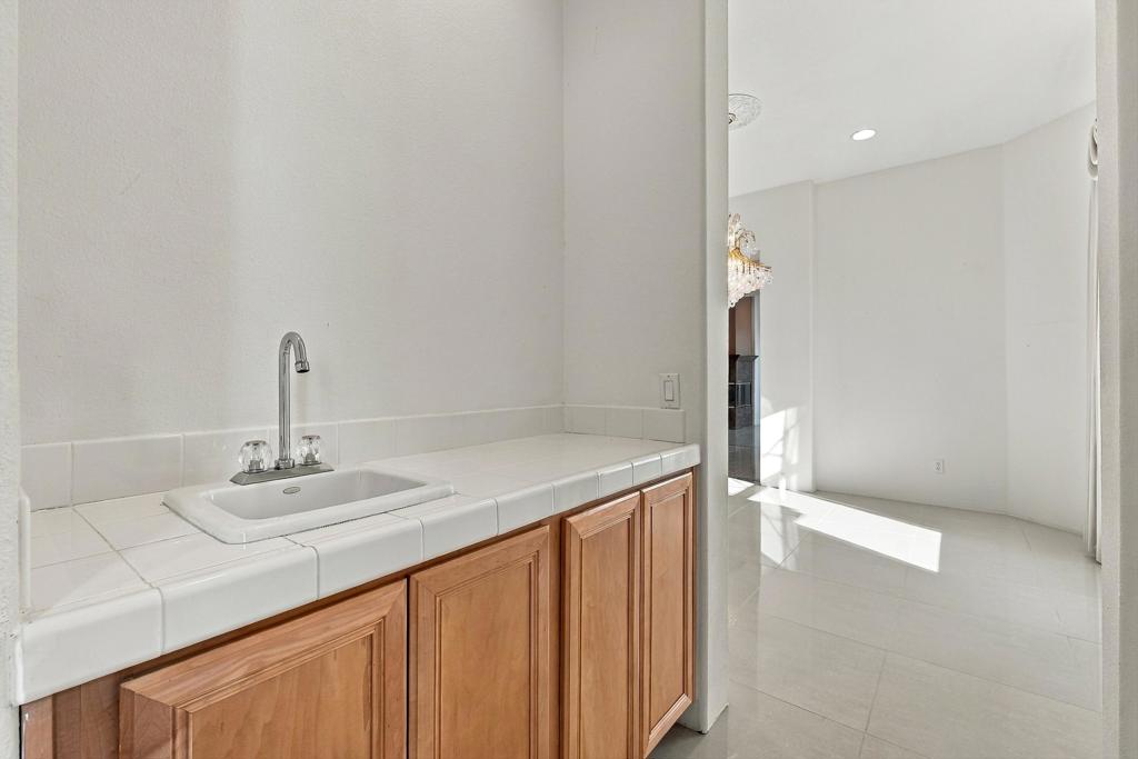 24 Via Elegante Property Photo 15