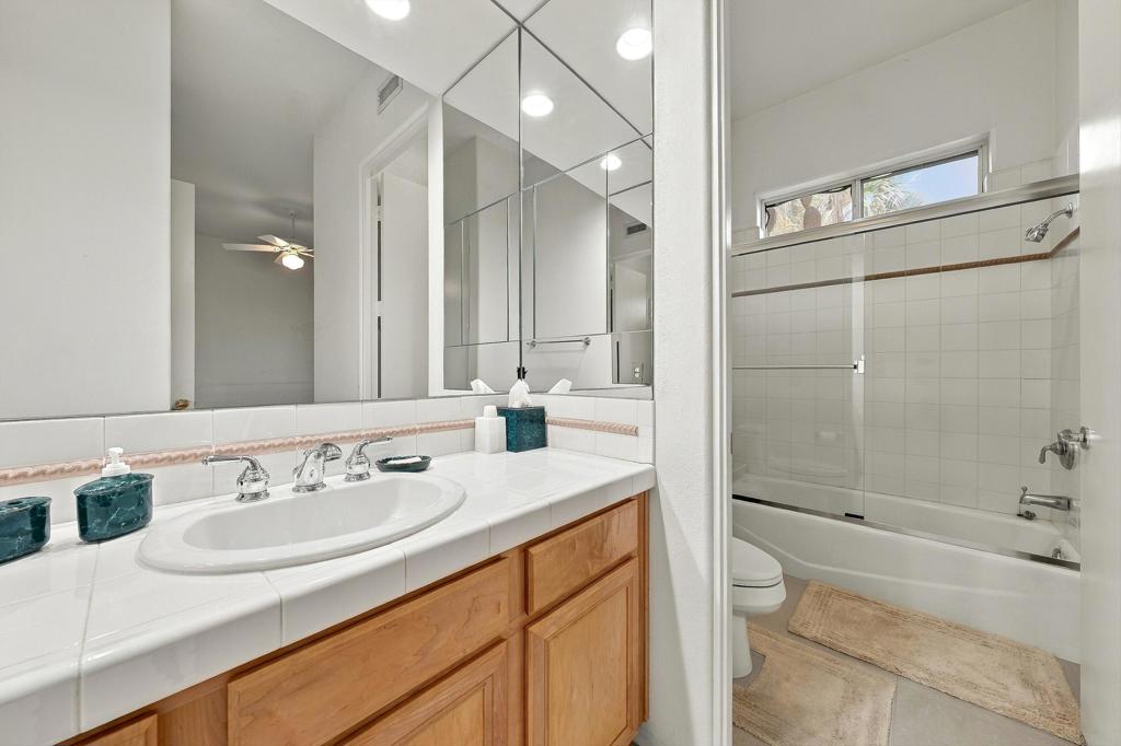 24 Via Elegante Property Photo 20