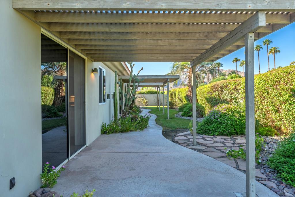 24 Via Elegante Property Photo 34
