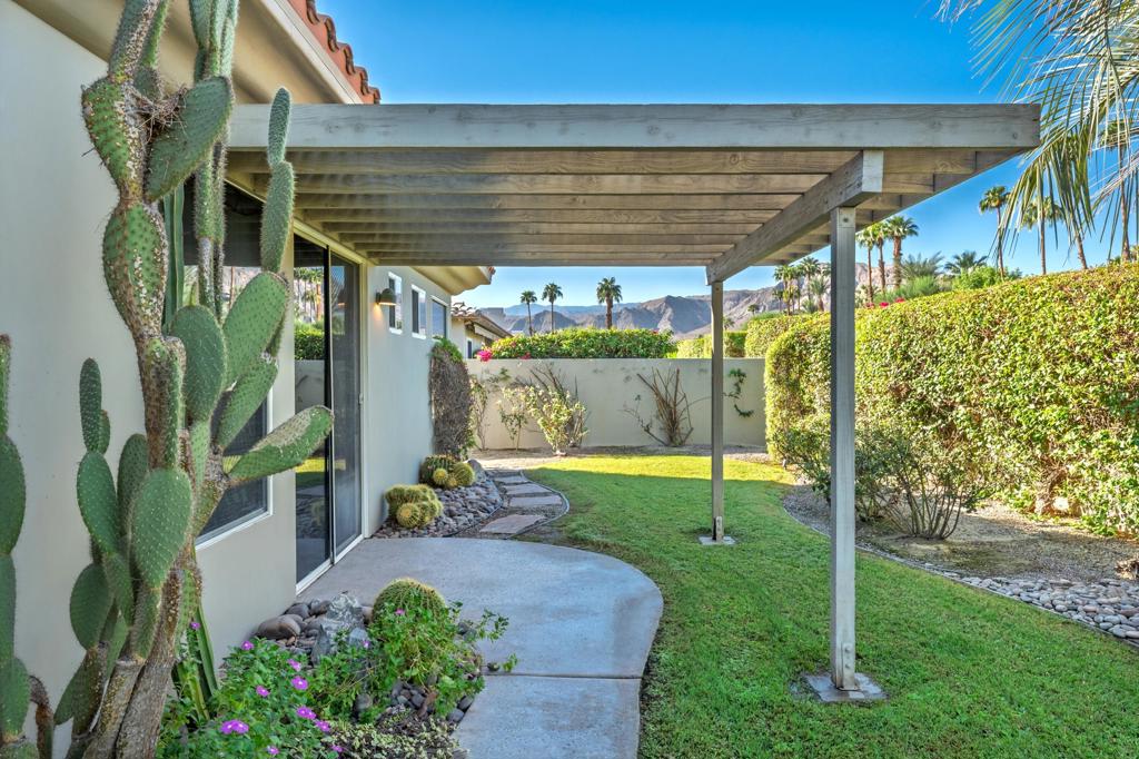 24 Via Elegante Property Photo 35