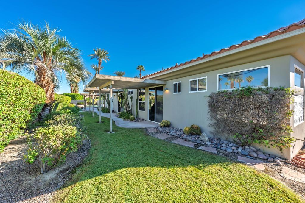 24 Via Elegante Property Photo 36