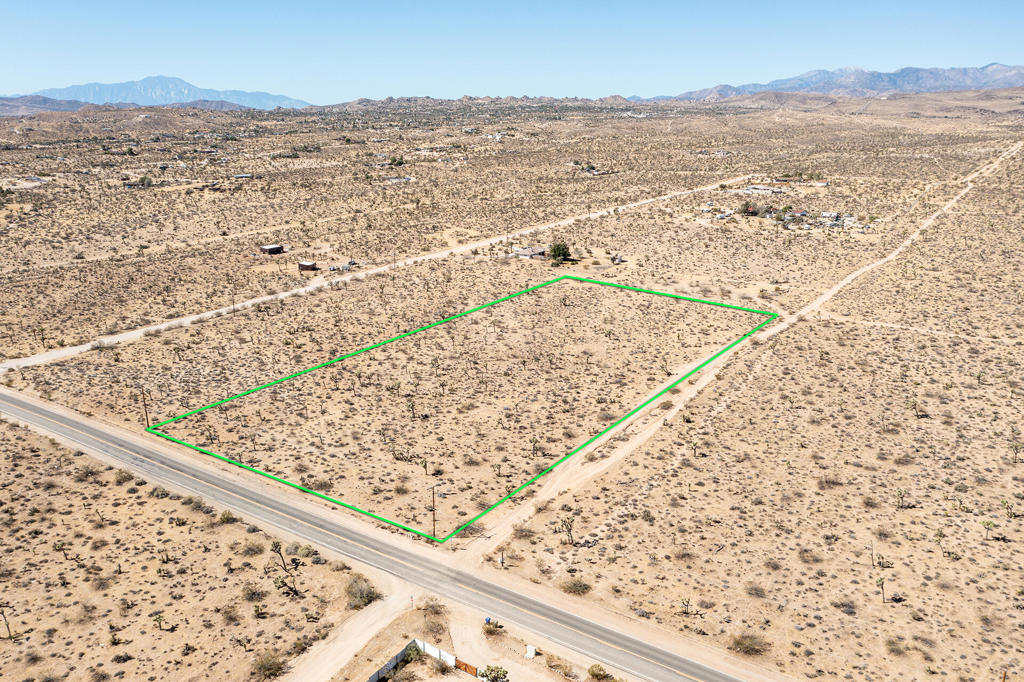 58470 Mesa Drive Property Photo 2