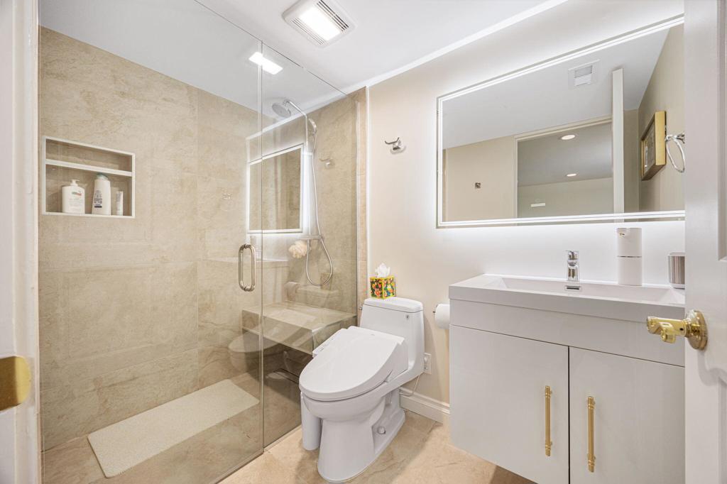18 N Kavenish Drive Property Photo 32