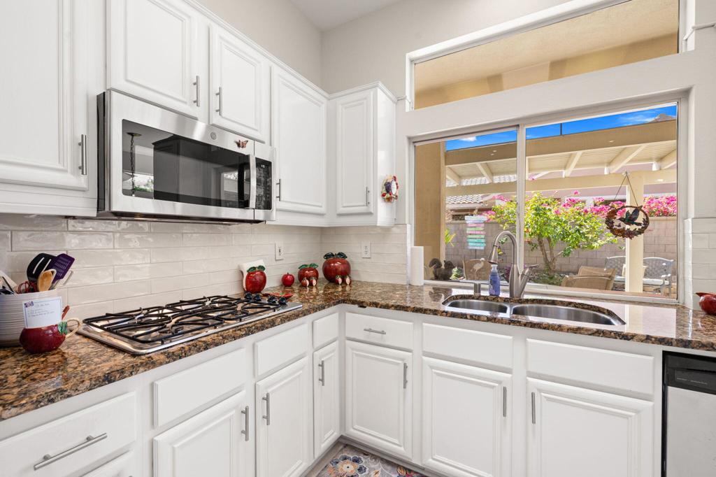 38381 Red Cedar Drive Property Photo 15
