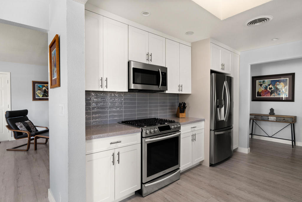 39080 Bel Air Drive Property Photo 6