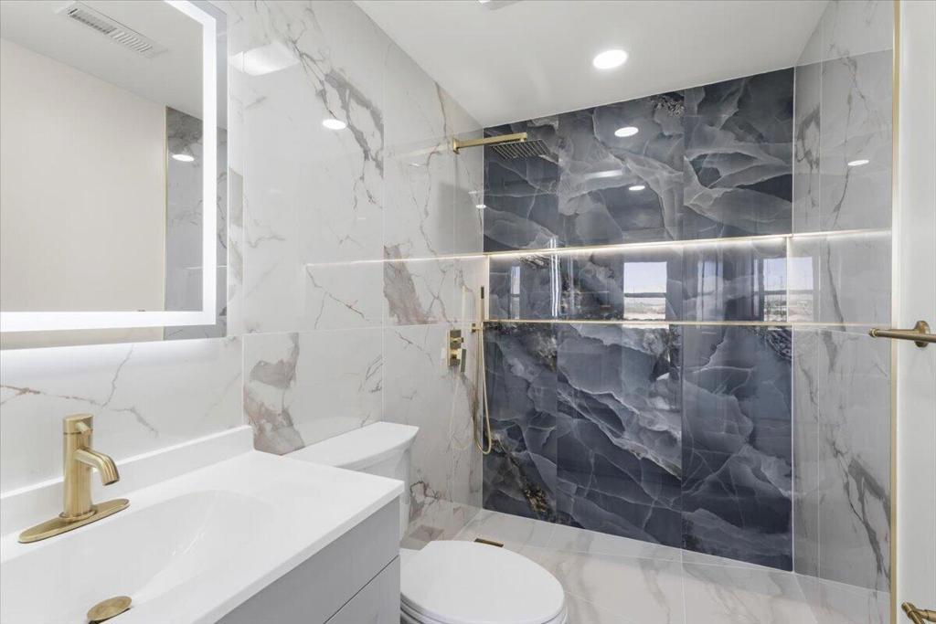 17069 N Indian Canyon Drive 45 Property Photo 17