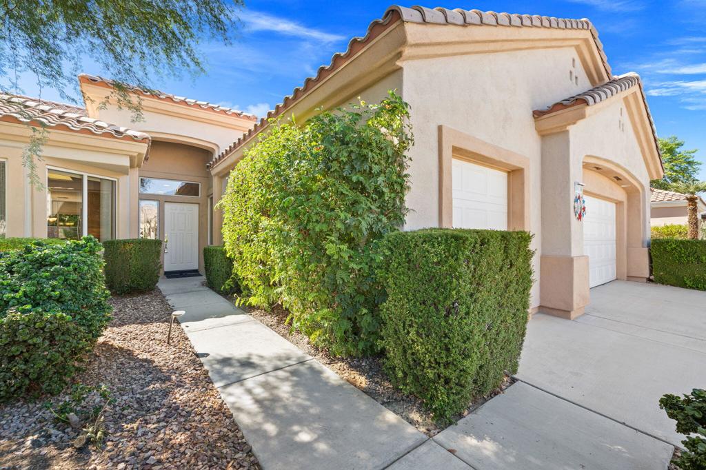 36575 Blue Palm Drive Property Photo 2